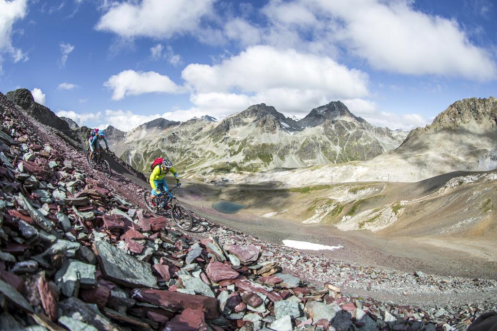 छात्रावास By Randolins St. Moritz